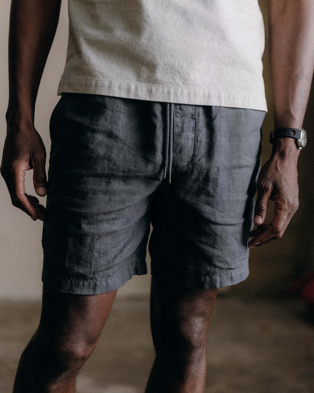 The Apres Short in Faded Black Hemp