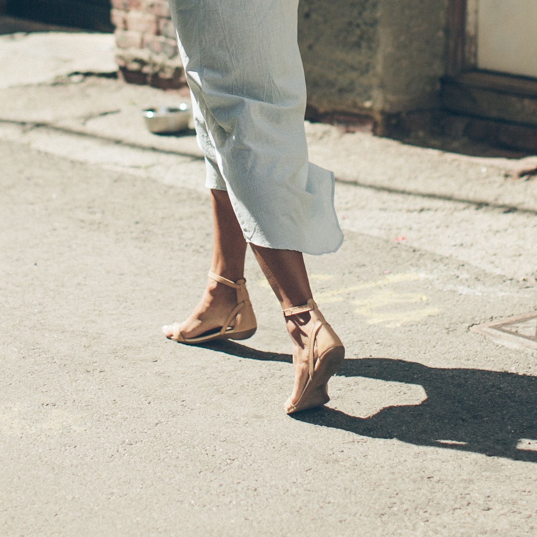 Serena Sandal in Pale Honey